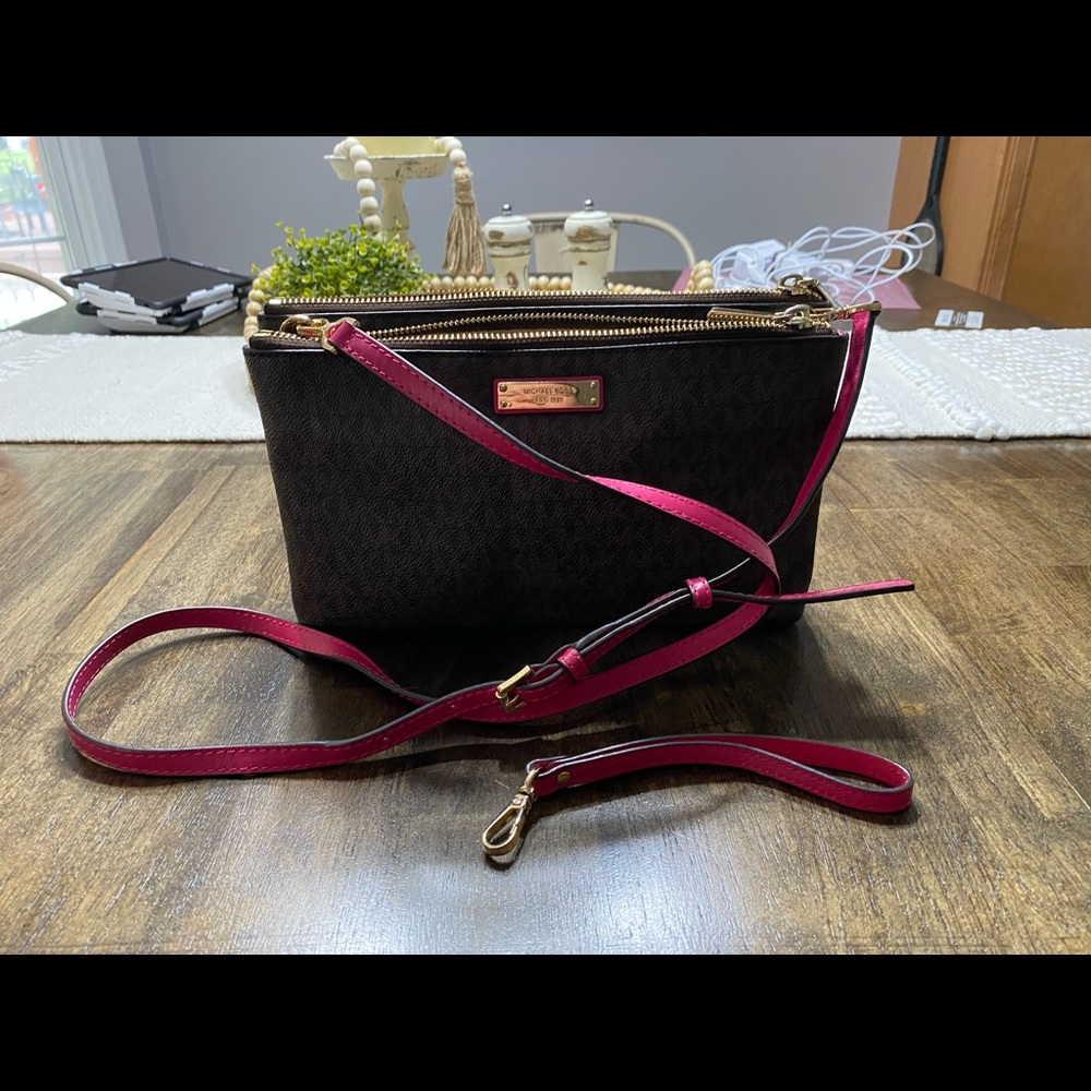 Michael Kors double zipper large crossbody wrist